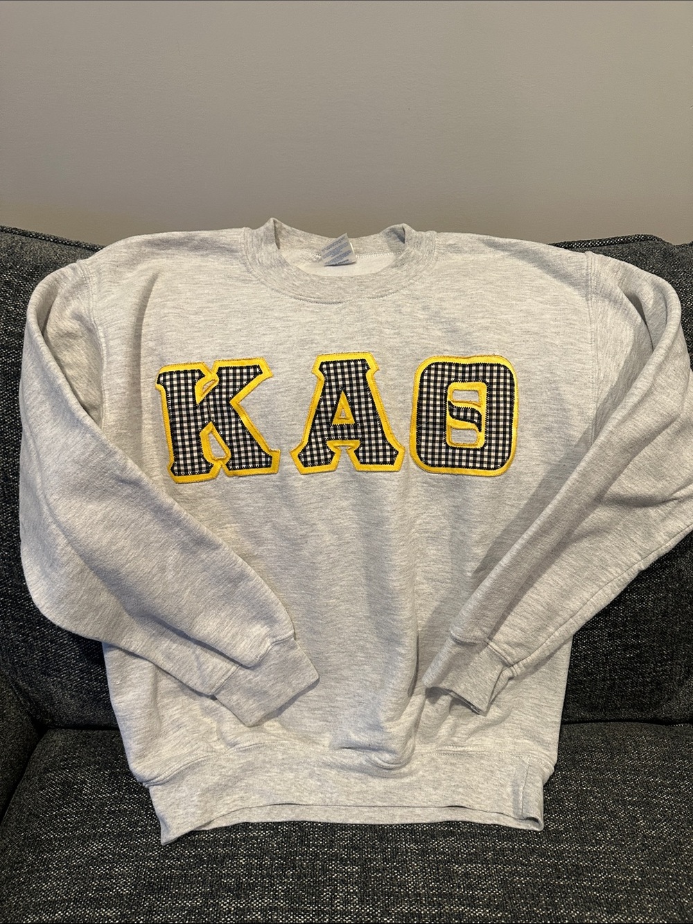 Gray Crewneck Sweatshirt with Yellow-Trim Checked Letters KAO/Theta